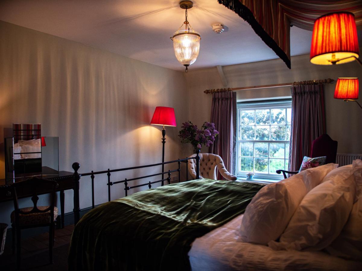 Sawcliffe Manor Country House With Spa, Free Parking, Catering, Self Checkin, Farmstay Сканторп Экстерьер фото